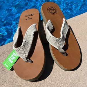 Sanuk Leather Happy Placer Surfrider Sandal Flip Flops